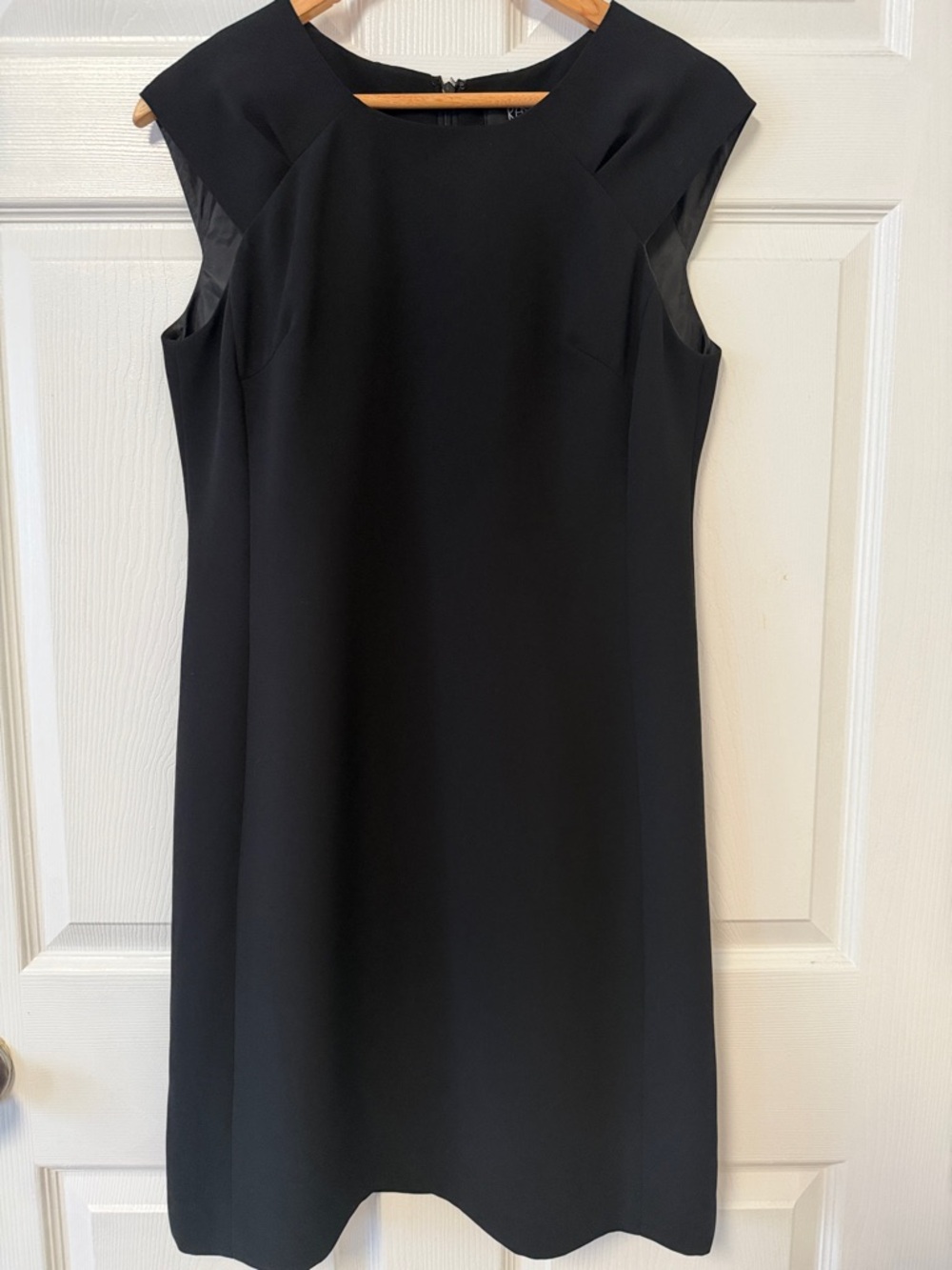 Sleek Black Cap-Sleeve Midi Dress - Modern Minimalist